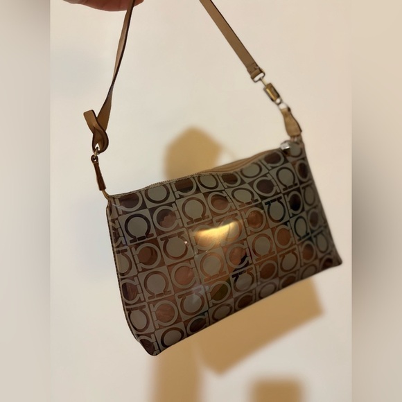 Salvatore Ferragamo Brown Monogram Women's handbag,shoulder bag or wrislet - Picture 5 of 16